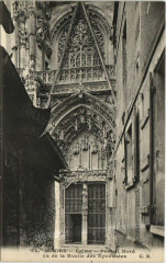 Eglise - Portail Nord vu de la Ruelle des Epoussées à Gisors