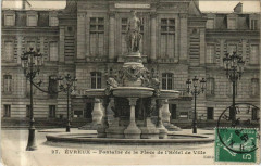 Evreux Fontaine de la Place de l'Hotel de Ville