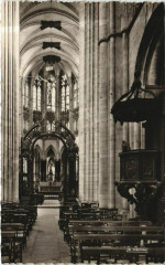 Evreux Interieur de la Cathedrale