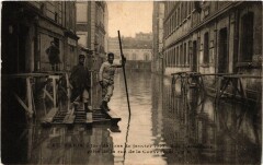 Carte postale ancienne Inondations de janvier 1910 - Rue Lacordaire prise de la rue de la Convention
                                                                     à Paris 15e
                                