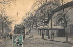 Lyon Avenue De Noailles Les Folies Bergeres Tramway à Lyon