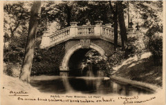 Paris 8e Parc Monceau. Le Pont à Paris 8e