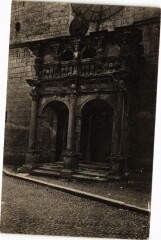 Carte postale ancienne Dole -Porte de la Chapelle du College de l'Arc
                                                                     à Dole
                                