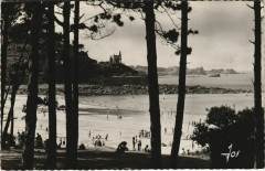 Perros-Guirec La Plage de Trestraou à Perros-Guirec