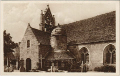 Carte postale ancienne Tregastel L'Eglise et l'Ossuaire
                                                                     à Trégastel
                                