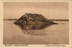 Sables-d'Or-les-Pins La Roche du Lac a Grande Maree