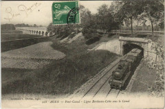 Carte postale ancienne Agen - Pont-Canal - Ligne de Bordeaux a Cette - sous le Canal
                                                                     à Agen
                                
