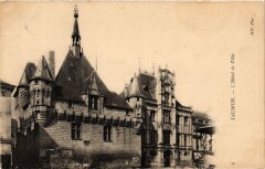 Saumur - L'Hotel de Ville à Saumur