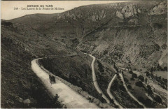 Gorges du Tarn Les Lacets de la Route de Molines France