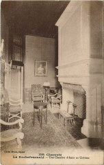 La Rochefoucauld Une Chambre d'Amis au Chateau -
													16 Charente
												