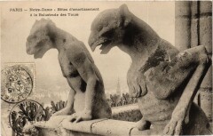 Paris (1e) - N.D., Betes d'amortissement á la Balustrade des tours -
																					75001 Paris 1er
																			