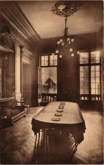 Paris 8e Cours des Champs-Elysees à Paris 8e