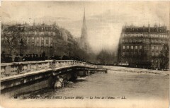 Carte postale ancienne Paris 8e Le Pont de l'Alma
                                                                     à Paris 8e
                                