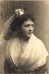 Femme - Type -
													13 Bouches du Rhône
												