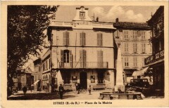 Istres Place de la Mairie à Istres