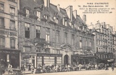 Carte postale ancienne Paris d'autrefois 4e Rue St. Antoine. Hotel de Mayenne
                                                                     à Paris 4e
                                