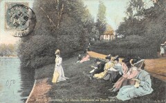 Paris XIIe Bois De Vincennes Le Chemin Conduisant Au Temple Grec à Paris 12e