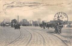Carte postale ancienne Sur le Pont d'Austerlitz
                                                                     à Paris 5e
                                