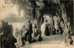 Bois de Vincennes - La Grotte du Lac Daumesnil à Paris 12e