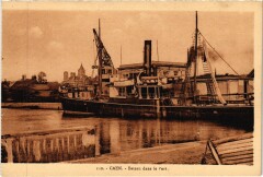 Caen Bateau dans le Port