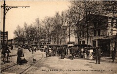 Le Marché Place Jeanne-d'Arc à Paris 13e
