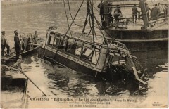 Paris Accident Autobus dans la Seine