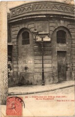 Paris 5e 60, rue Mouffetard Fontaine du Pot-de-Fet -
																					75005 Paris 5e
																			