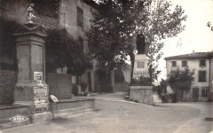 Moux Place Saint Regis