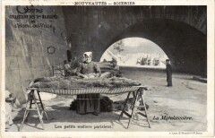 Carte postale ancienne Paris Petits Metiers La Matelassiere
                                                                     à Paris
                                