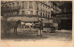 Paris Vecu. Baton de l'Agent
