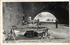 Carte postale ancienne Paris Petits Metiers La Matelassiere
                                                                     à Paris
                                