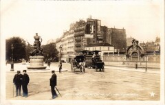 Carte postale ancienne La Statue de Francis Garnier
                                                                     à Paris 14e
                                