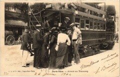 Paris Vecu. Attente au Tramway