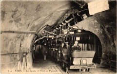 Carte postale ancienne Paris Souterrain Les Egouts Visite en wagonnet
                                