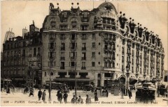 Carte postale ancienne Carrefour de la rue de Sèvres et du boulevard Raspail, l'Hôtel Lutetia
                                                                     à Paris 7e
                                