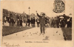 Paris Vecu. Le Charmeur d'Oiseaux