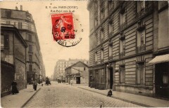 Rue Pajol vers le 46 à Paris 18e