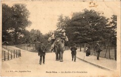 Carte postale ancienne Au Jardin d'Acclimatation
                                                                     à Neuilly-sur-Seine
                                