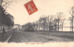 Le Pecq Quai Voltaire (Train Dans La Rue au Pecq