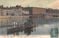 Dunkerque Le Phoque Sous Marin Sortant Du Port à Dunkerque