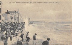 Une Grande Marée - Les Lames sur le Remblai, près du Phare Rouge aux Sables-d'Olonne