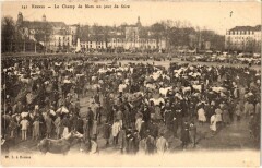 Rennes Champ de mars un jour de foire à Rennes