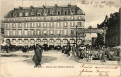 Paris 1e Place du Palais-Royal Sortie du Metropolitain à Paris 1er