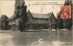 Carte postale ancienne Bois de Vincennes - La Maison Forestière et le Lac Daumesnil
                                                                     à Paris 12e
                                