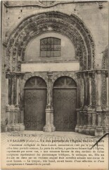 Avallon Une des Portails de l'Eglise Saint-Lazare à Avallon