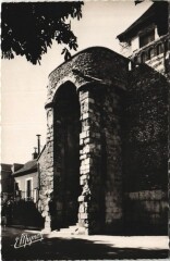 Sens La Poterne - Vestige des Fortifications