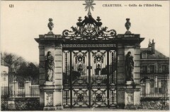 Chartres Grille de l'Hotel Dieu France à Chartres