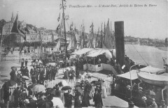 Trouville Sur Mer L'Avant Port Arrivee Du Bateau Du Havre à Trouville-sur-Mer