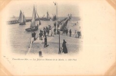 Trouville Sur Mer Les Jetees Au Moment De La Maree à Trouville-sur-Mer