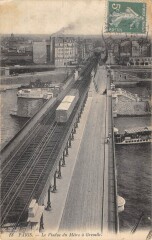 Le Viaduc du Métro à Grenelle -
																					75016 Paris 16e
																			